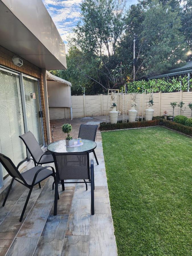 Villa Rose Cottages Bloemfontein Kültér fotó